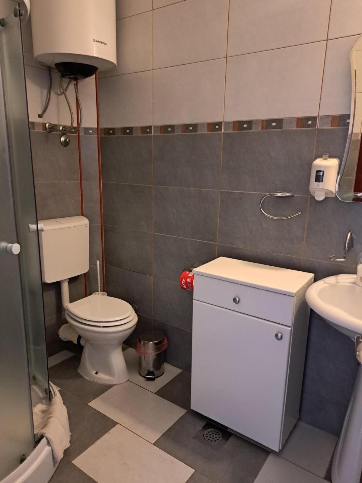 Apartament The Four Fish Petrovac Zewnętrze zdjęcie